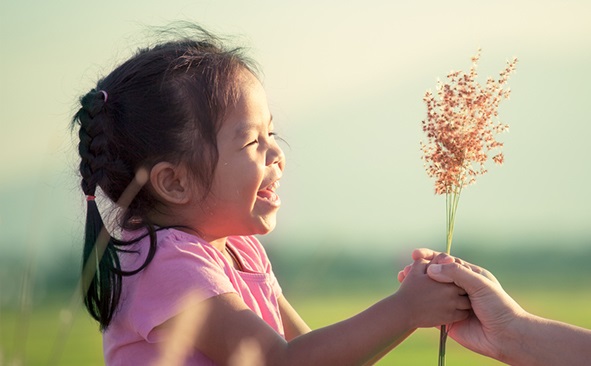 Đời người là quá trình hoàn trả những gì đã thiếu nợ, cho đi càng nhiều càng hạnh phúc