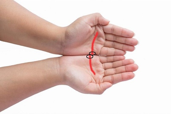 Khám phá vận đào hoa hay tình duyên khi xem 2 bàn tay đặt cạnh nhau