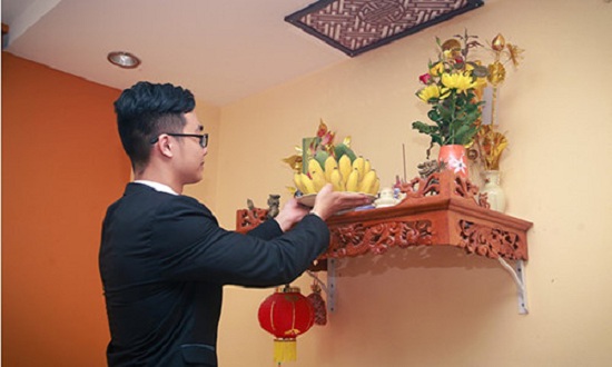 Cách rút tỉa chân hương bàn thờ theo văn hoá tâm linh