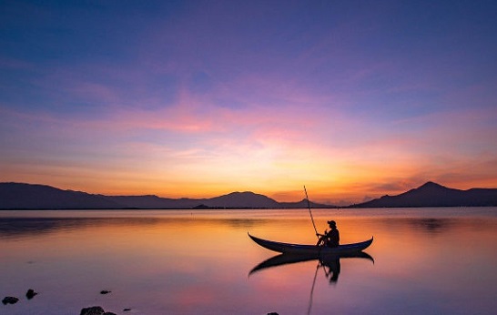 Đời người khi sa cơ lỡ vận có 3 loại tình không động, 3 loại người không phạm và 3 việc không nên làm