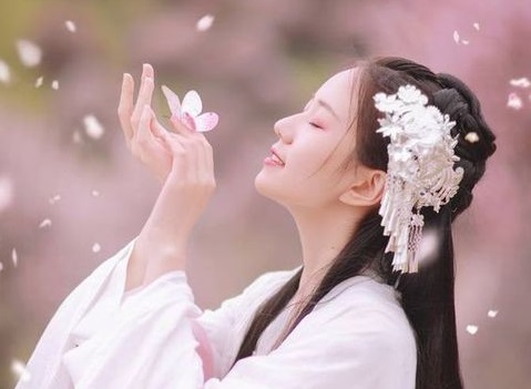 Được quý nhân giúp đỡ, 4 người mệnh này công việc hanh thông, tiền tài tới tấp kể từ tháng 6