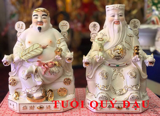 Hướng dẫn cách đặt bàn thờ thần tài, ông địa để hút lộc cho tuổi Quý Dậu