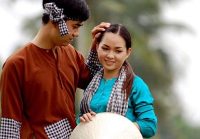 Vợ chồng xưng hô với nhau thế nào?
