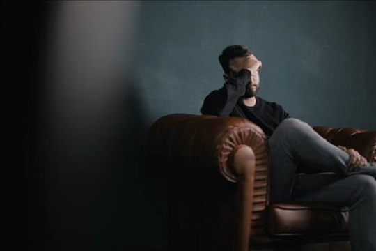 Những cung hoàng đạo dễ bị trầm cảm, rất cần một bờ vai và một cái ôm