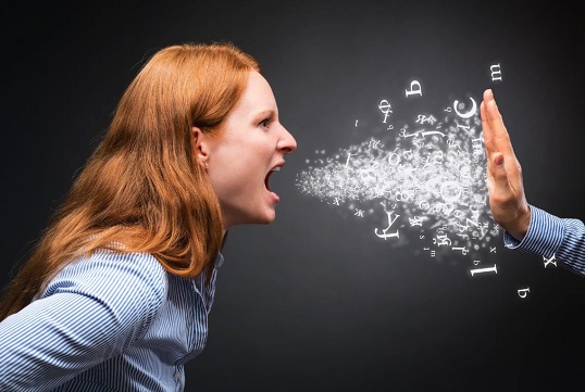 Họa từ miệng ra! 3 câu này tuyệt đối không được nói trong giao tiếp, đặc biệt là câu thứ 2