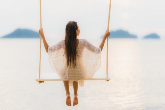 Người mệt rồi thì hãy nghỉ ngơi, tâm đau rồi hãy học cách buông bỏ